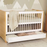 מיטת תינוק קורי לבן/עץ – Corry™ Baby Bed White/Wood 130×70 cm
